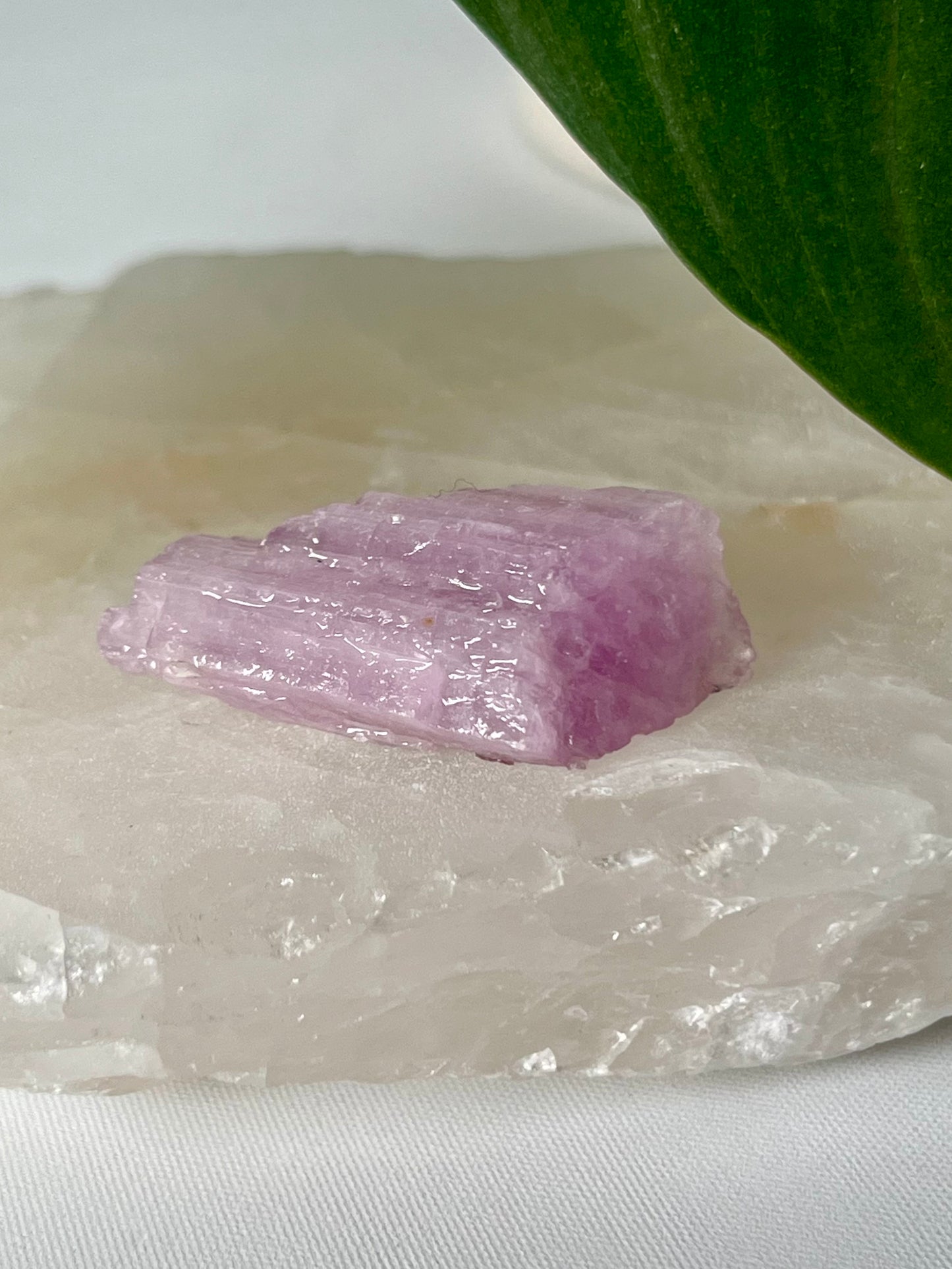 Kunzite Crystal | Bespoke Crystals