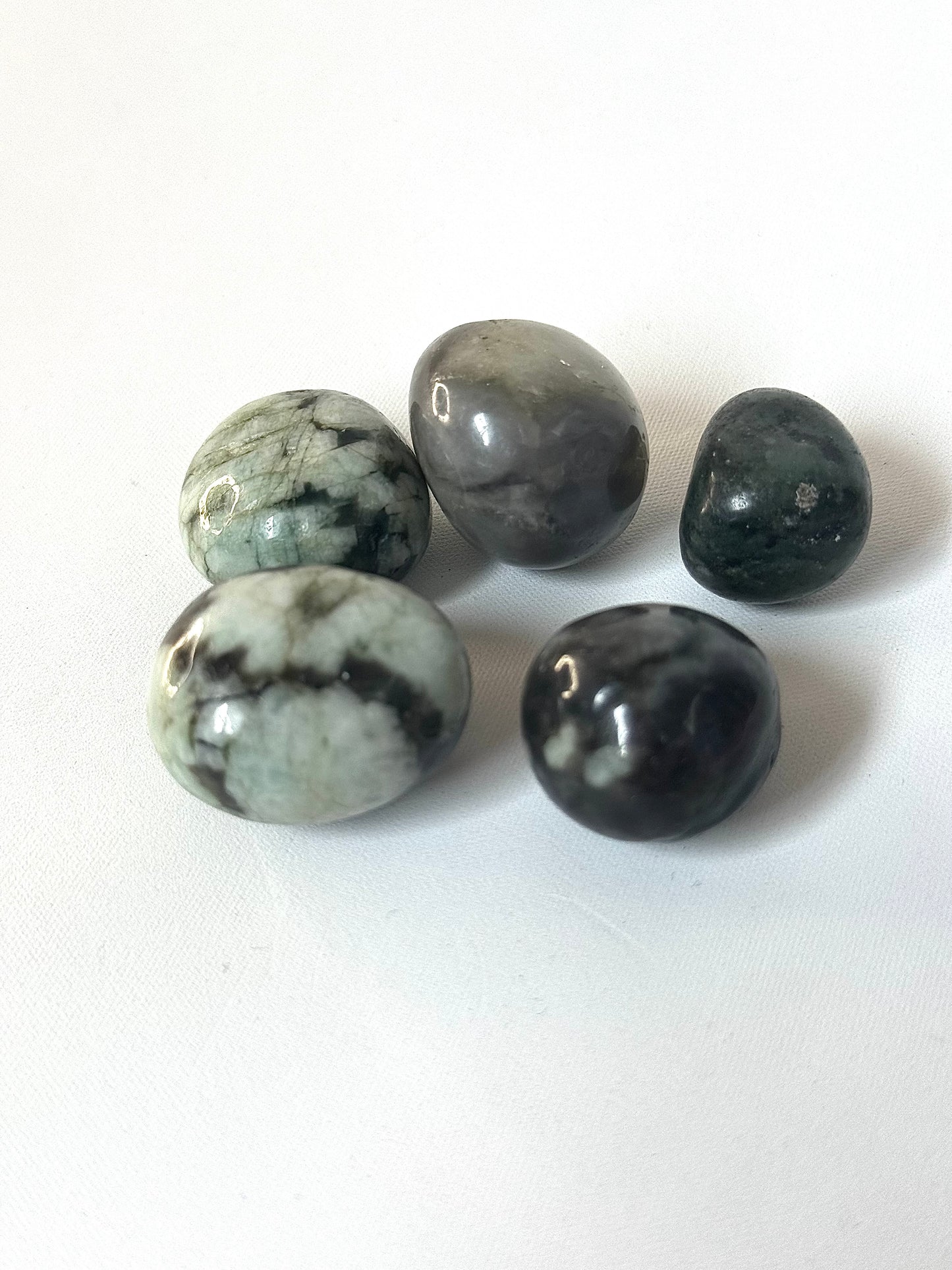 Emerald Tumble Stone | Bespoke Crystals
