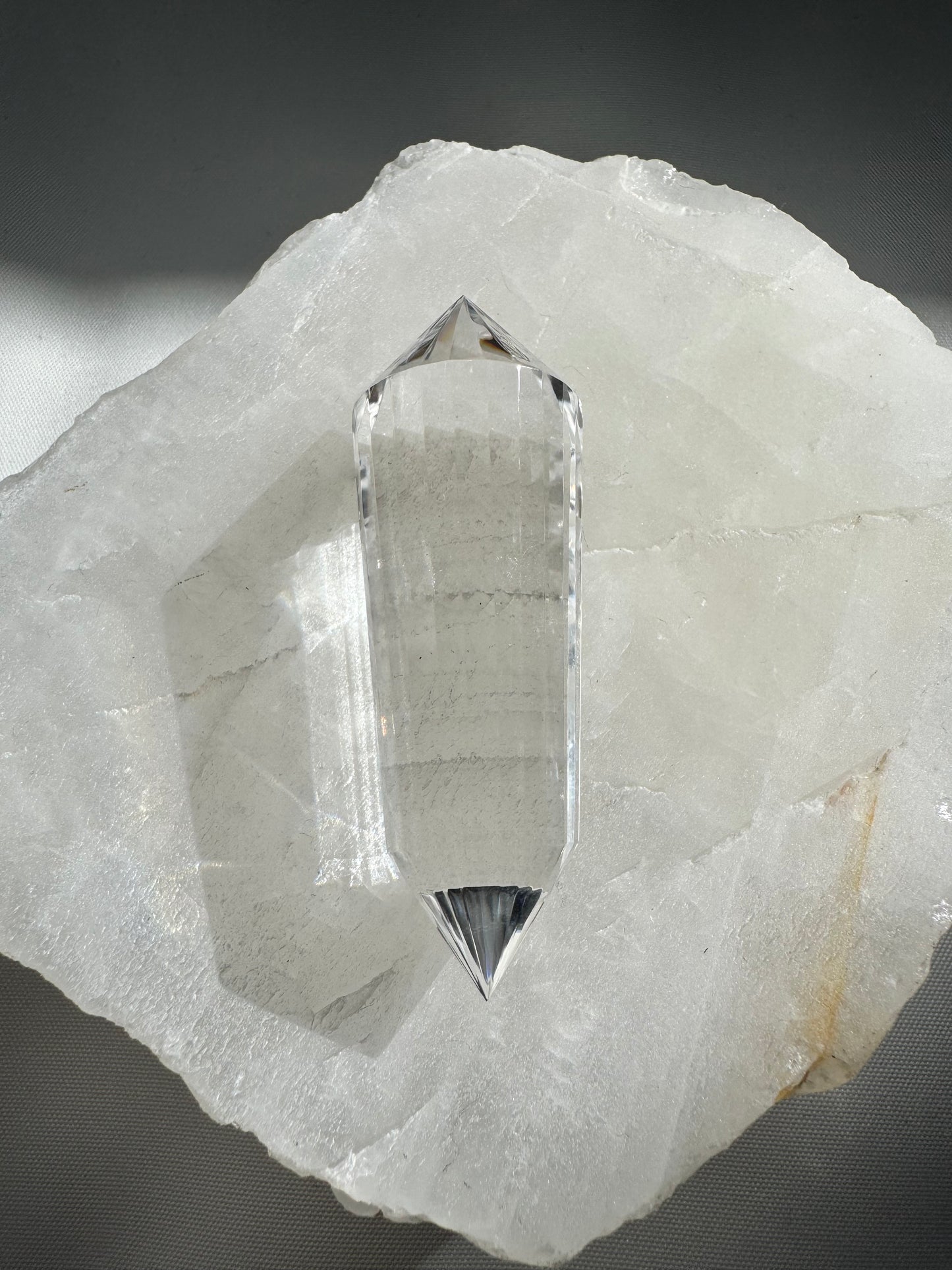 Clear Quartz Cut Vogel 24 side